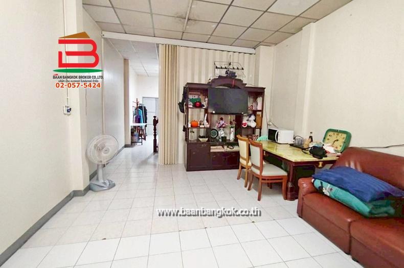 ทาวน์เฮาส์ หมู่บ้านฉัตรณรงค์ วิลล่า 5 เนื้อที่ 16 ตร.ว (สามแยกไฟแดง ถนนเส้นปท. 3004) ถนนลำลูกกา ตำบลบึงคำพร้อย อำเภอลำลูกกา ปทุมธานี 3