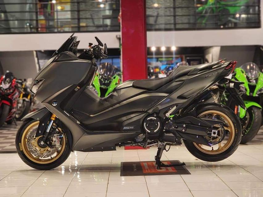 Yamaha TMAX Techmax 2020 สีเทา