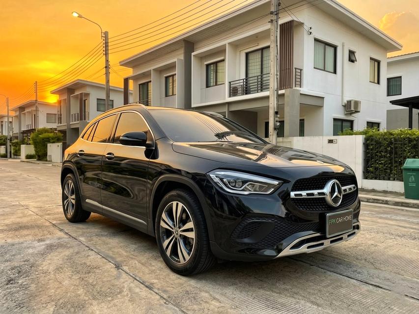 ปี2023/22 Mercedes-Benz GLA 200 Progressive สภาพสวย มือเดียว