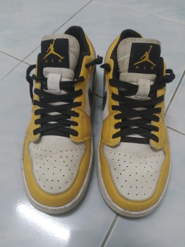 NIKE AIR JORDAN 1 LOW  ขนาด US 7 / EUR 41 สภาพดี แท้100%  2