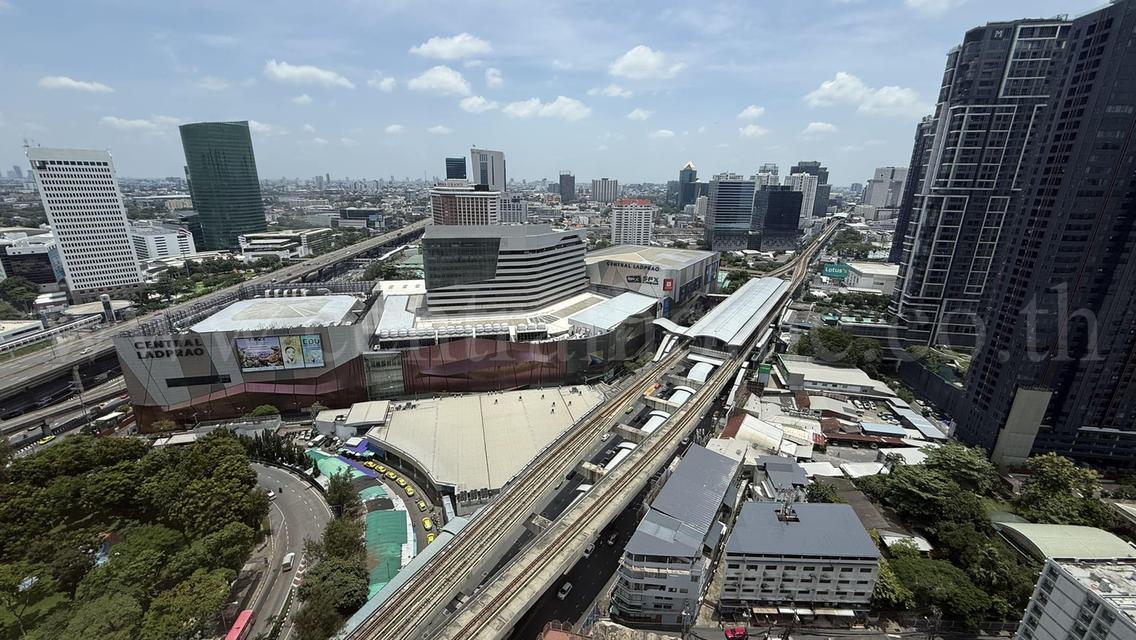 คอนโด เดอะ เครสท์ พาร์ค เรสซิเดนเซส ใกล้ MRT พหลโยธิน 8