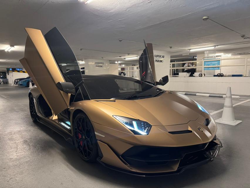 Lamborghini Aventardor SVJ Roadster