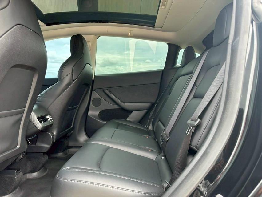 Tesla Model Y Performance ปี 2023 12