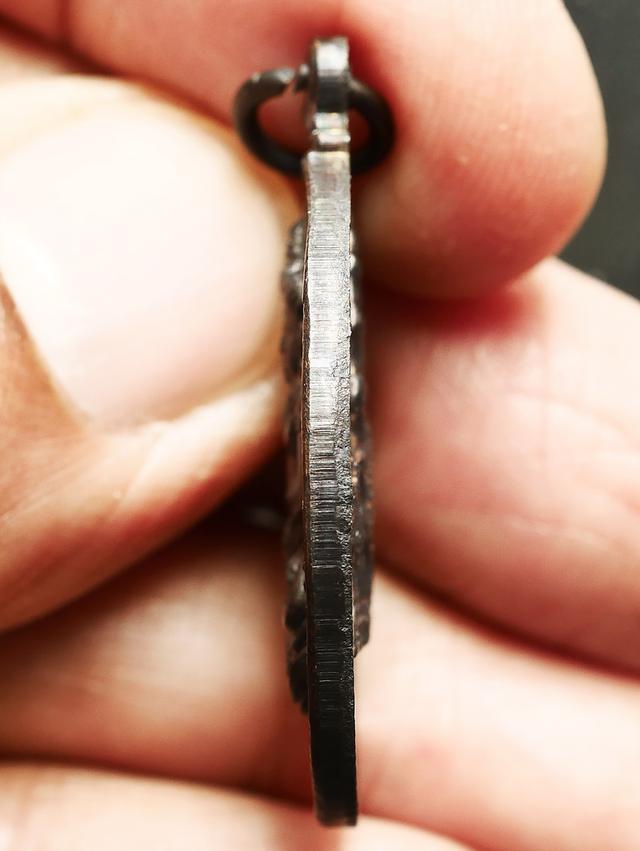 เหรียญจอมสุรินทร์ ลป.ดุลย์ วัดบูรพาราม ปี 2513....เก่า เดิมๆ รูปที่ 7