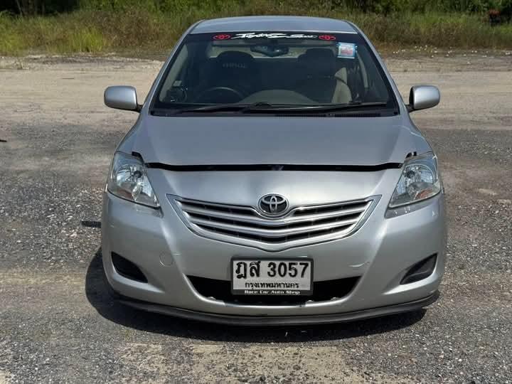 Toyota Vios สีเทา 3