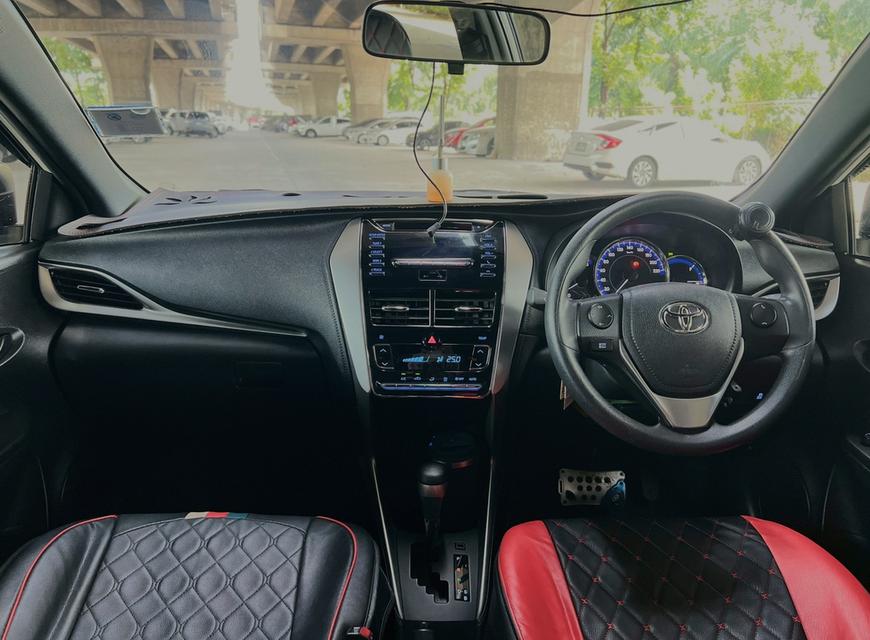 Toyota Yaris 1.2 E Hatchback Auto ปี 2019