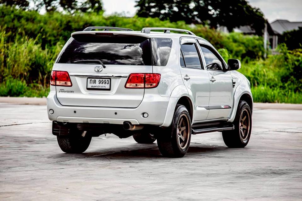 TOYOTA FORTUNER 3.0V 4WD สีเทา เกียร์ออโต้ ปี 2005 แต่งครบๆ หลักแสน 7