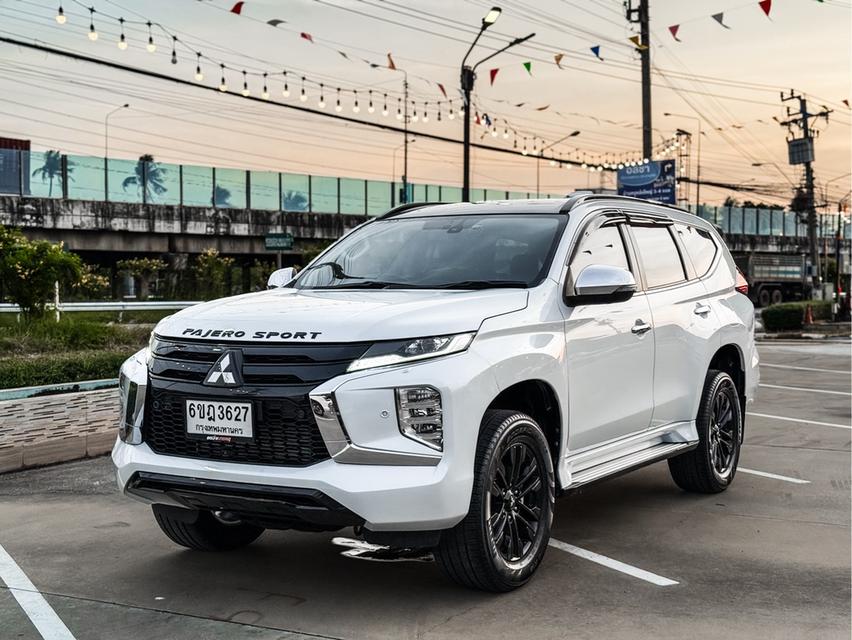 ขาย Mitsubishi Pajero 2.4GT ปี21