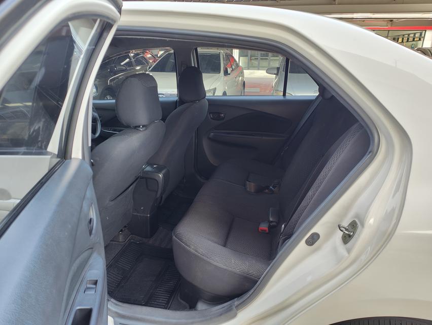 Toyota Vios 1.5 E AT  9