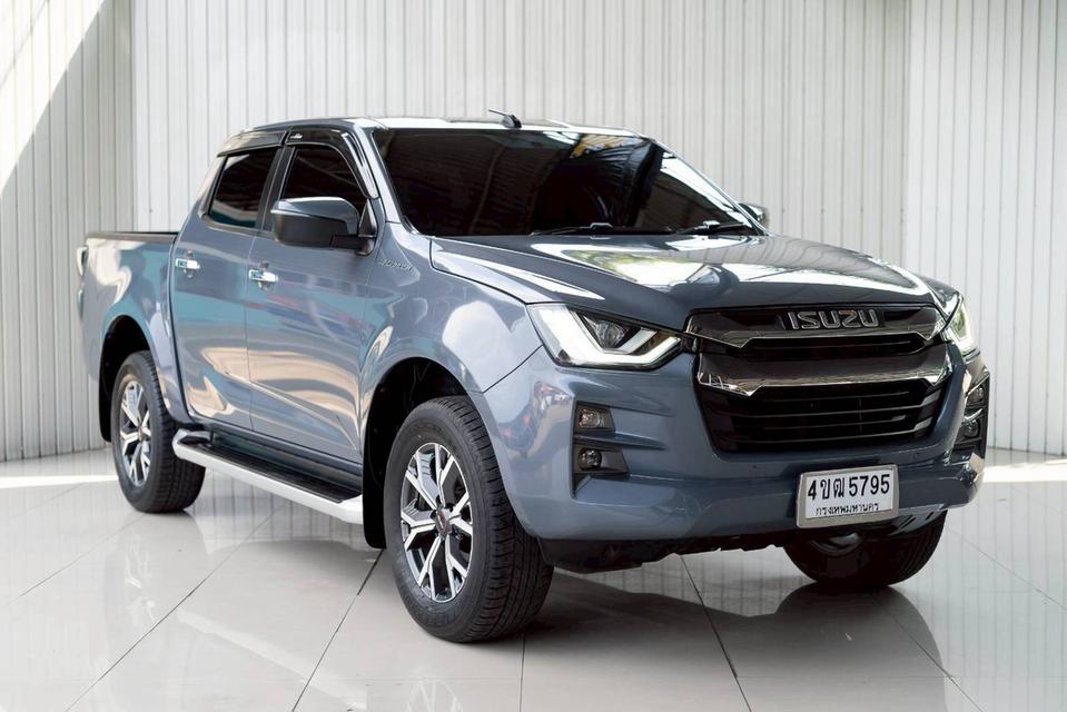 ISUZU D-MAX HI-LANDER CAB-4 1.9 Ddi ZP A/T ปี 2023 สีเทาโฉม HI-LANDER CAB-4 ปี19-ปัจจุบัน