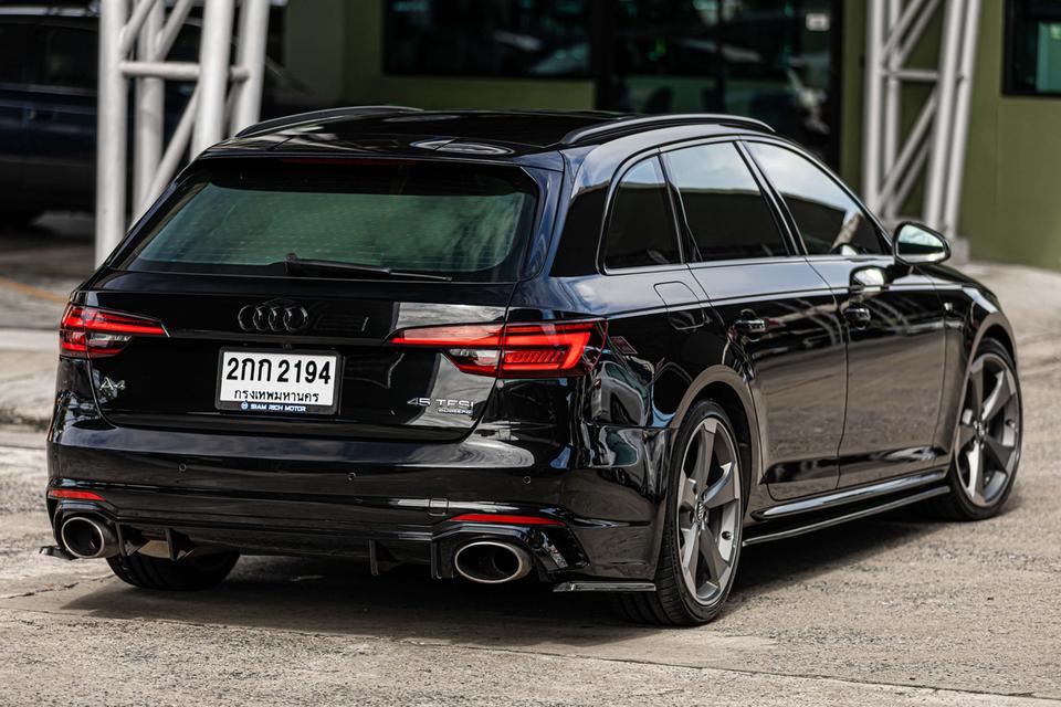 Audi A4 Avant 45 TFSI Quattro S-Line Black Edition 2020 รถเจ้าของเดียว รูปที่ 6