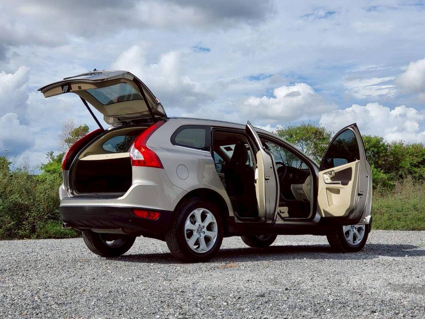  VOLVO XC60 D4 Turbo (Diesel) 2014 SUVหรู วิ่งน้อย สภาพสวยๆ ในราคาที่คุ้มมากๆ 8