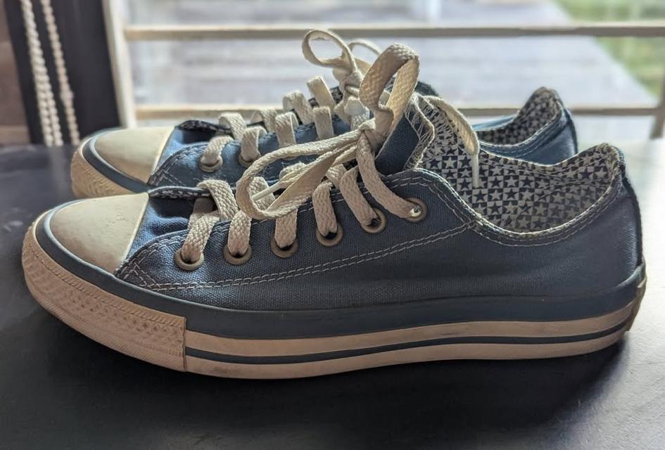 รองเท้า Converse Chuck Taylor All Star Low Top สีน้ําเงิน Navy สภาพสวย เบอร์ 6 พร้อมกล่อง รูปที่ 4
