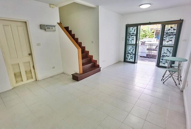 ขายทาวน์โฮม 2 ชั้น ตำแหน่งต้นโครงการ ราคาถูกที่สุด เดอะ วิลล่า รัตนาธิเบศร์ ราชพฤกษ์ ซอยท่าอิฐ