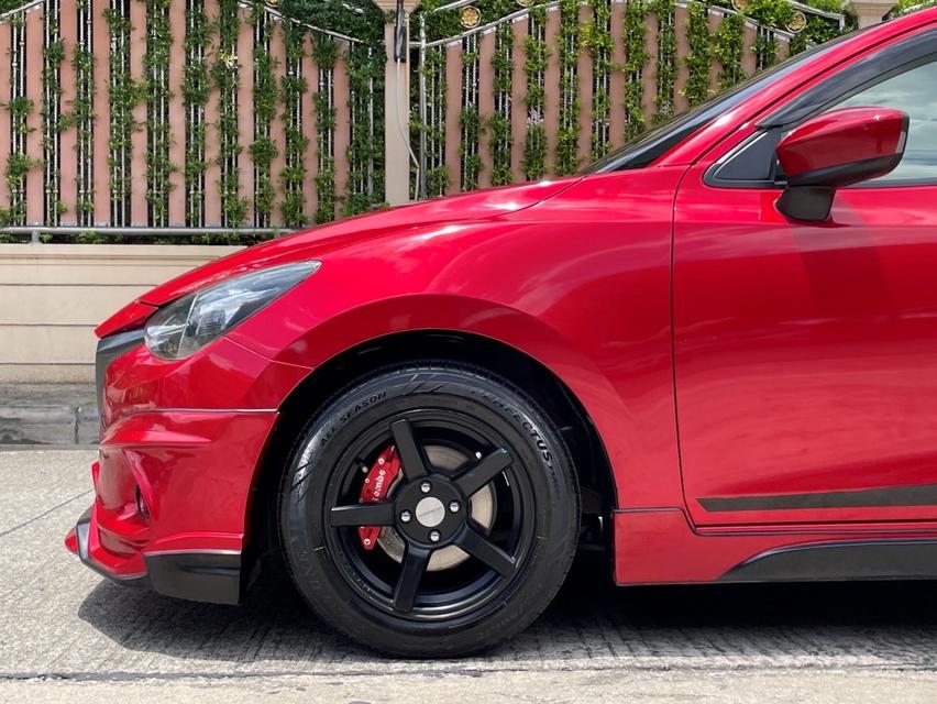 รหัสรถ DWC1571 MAZDA 2 1.3 SKYACTIVE SPORT HIGH PLUS ปี 2015 สภาพนางฟ้า 3