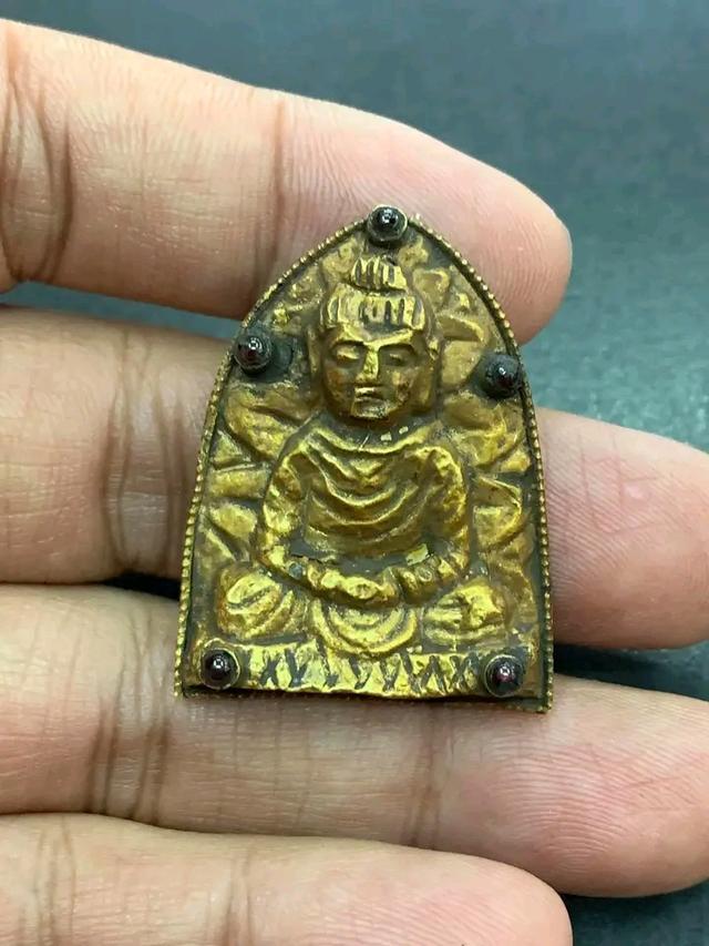 พระกรุทองเหลืองเก่าไม่ทราบที่