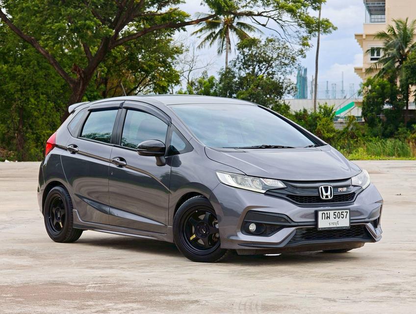 HONDA  JAZZ GK 1.5 RS PLUS (MNC) Y2019 สีเทาออโต้  9