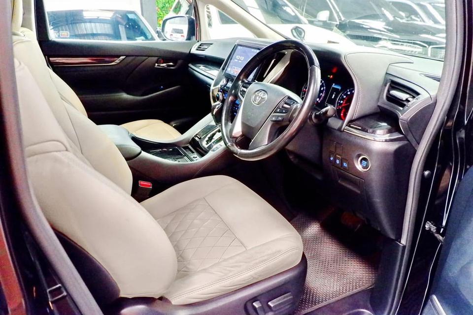 TOYOTA ALPHARD 2.5 SC Package ปี 2019 ไมล์ 150000 km. 7