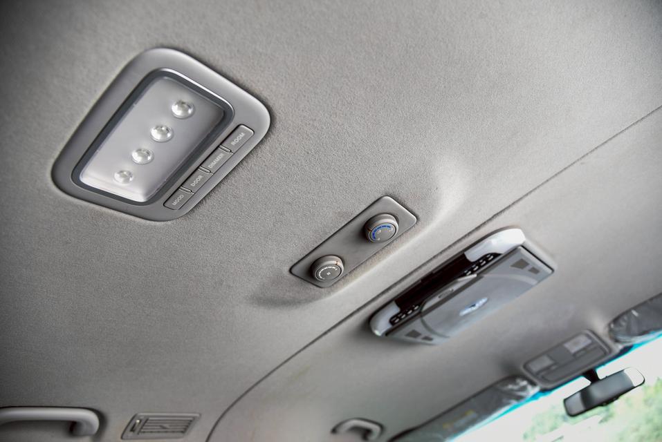 รหัสรถ CNL4442 Hyundai H-1 2.5 Limited AT 2016 14