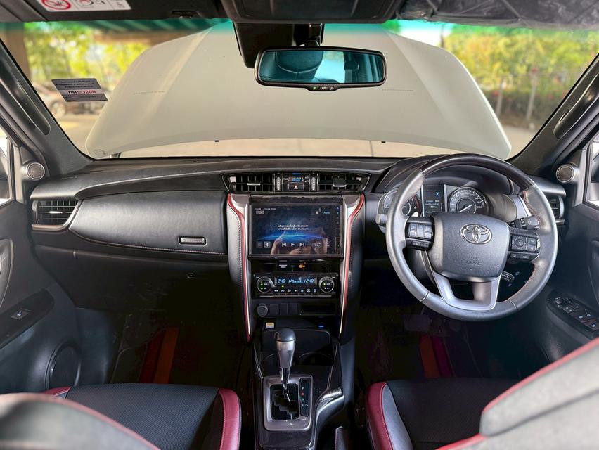 Toyota FORTUNER 2.4 Legender Black Top 2WD AT ปี 2024 รูปที่ 10