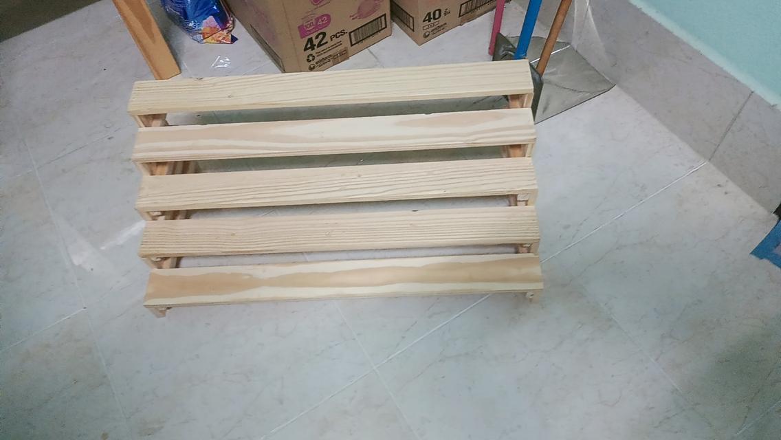 ชั้นวางของ 5 ชั้นแบบขั้นบันได