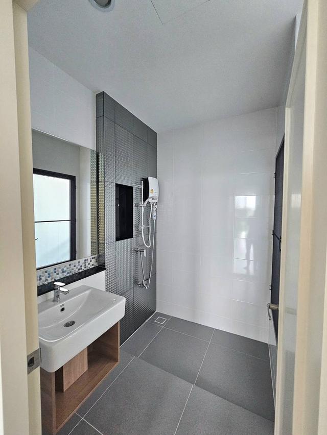 Townhome For Rent "Baan Klang Muang Rama 9 - Krungthep Kreetha" 9