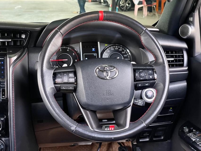 ขาย Toyota Fortuner 2.8GR 4wd ปี22 11