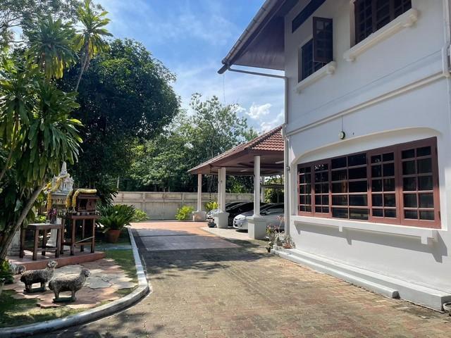 ขาย บ้านเดี่ยว 2 ชั้น หมู่บ้าน นวธานี เสรีไทยซอย 59 Navatanee Residence บ้านโครงสร้างแข็ง หันหน้าทิศใต้ สไตล์วินเทจ ใกล้มอเตอร์เวย์ 13