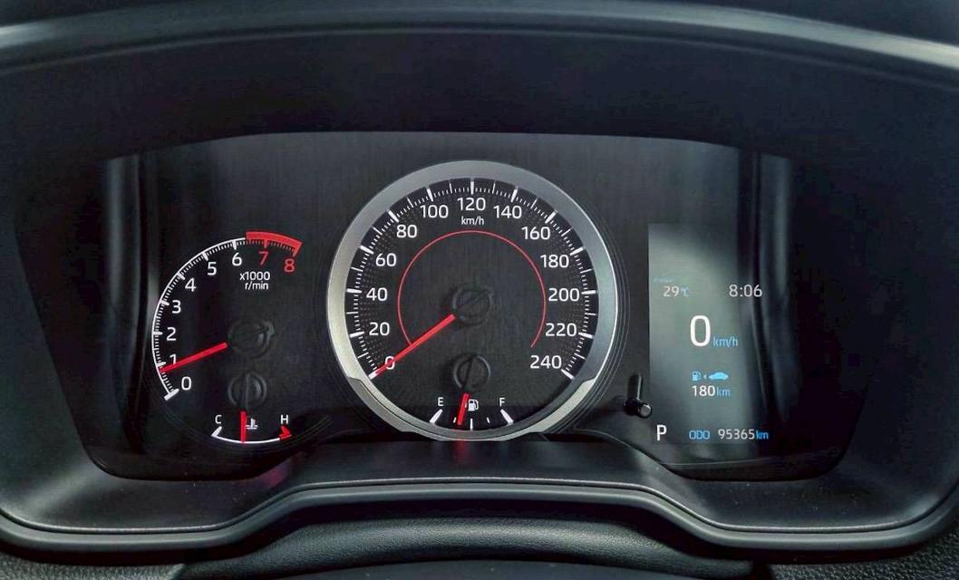 Toyota Corolla Cross 1.8 Sport ปี 2020 ไมล์ 95,365 km. เครื่อง เบนซิน เกียร์ Auto สีเทา 18