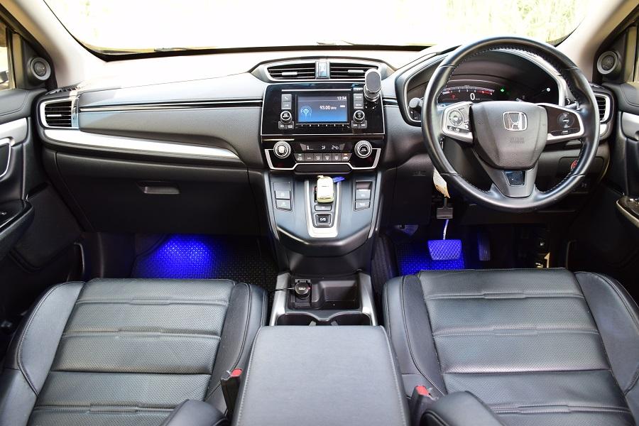 ปี2018 รถมือเดียวฟรีดาวน์ HONDA CR-V 1600 CC ดีเซลTURBO เบาะหนังแท้ 3ตอน ปรับไฟฟ้า แอร์หน้า หลัง ยางใหม่ประหยัดน้ำมันสุดๆ โทร0957401229 ไอดีไลน์ UTBP รูปที่ 5