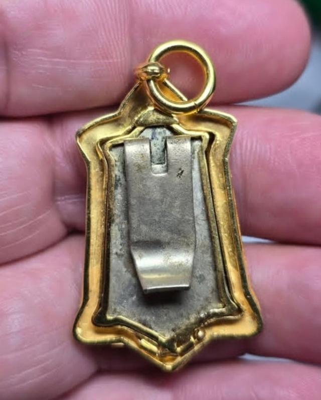 หลวงพ่อโสธร พิมพ์หกเหลี่ยม เนื้อเงินลงยาสีเขียว ปี 2505 วัดโสธรฯ จังหวัดฉะเชิงเทรา รูปย่อยที่ 2