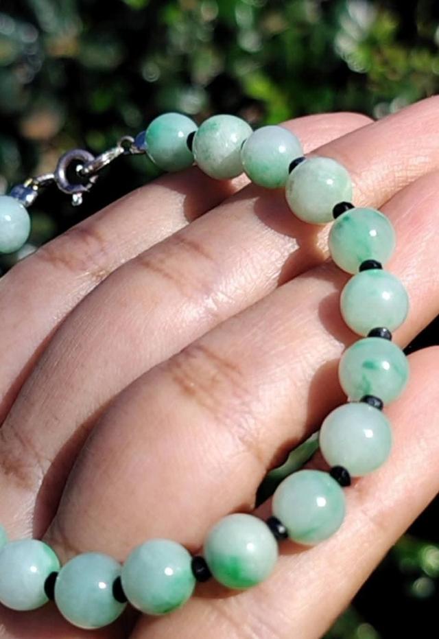 สร้อยข้อมือหยกแท้ เกรดสวย