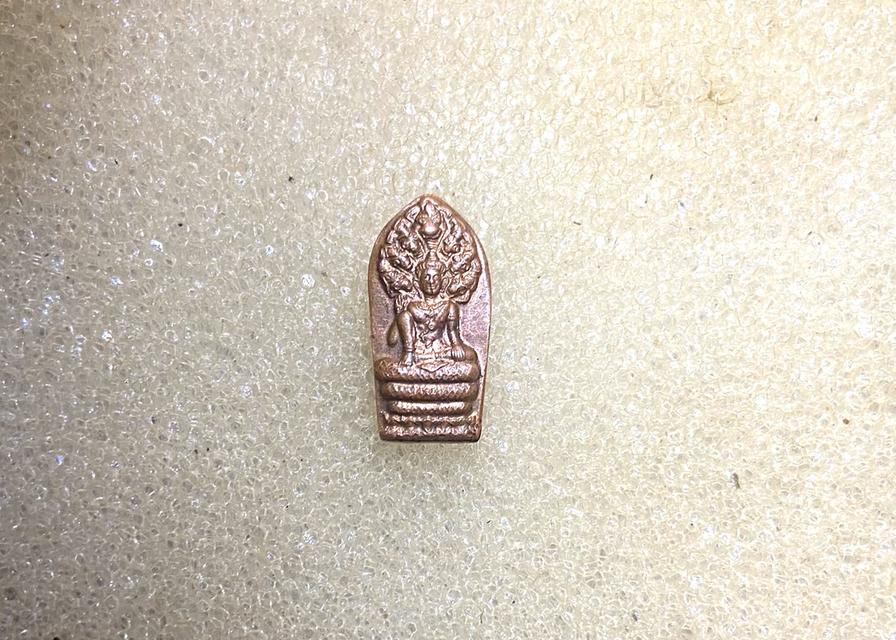 พระปรกใบมะขาม