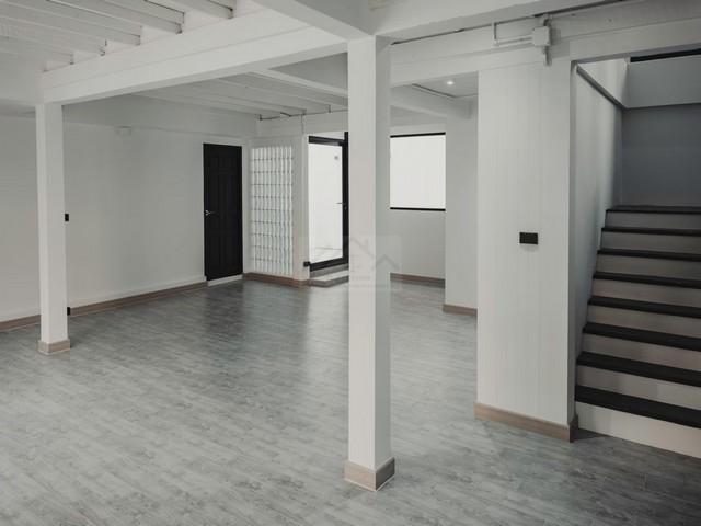 ให้เช่า ขาย บ้านเดี่ยว หลังมุม ซอยพัฒนาการ 12 ใกล้ทางด่วน เอกมัย ทองหล่อ บ้าน renovate ใหม่ ทั้งหลัง พื้นที่โปร่ง สบาย เหมาะทำออฟฟิศขนาดเล็ก 5