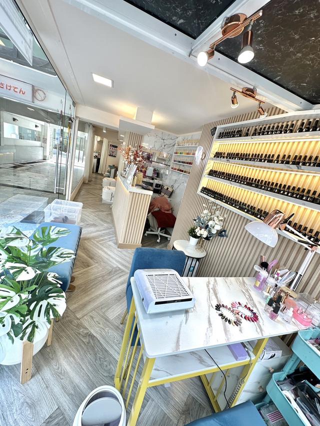 เซ้งร้านทำเล็บทองหล่อ 600,000 บาท แถมฟรี ทุกรายการของใช้ภายในร้าน พร้อมช่างประจำ 3คน