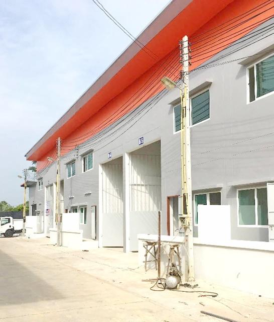 ซ.พรประภานิมิต 15-25 วัดหนองปรือ 1.5กม. ให้เช่าโกดัง โรงงาน 250-500 ตร.ม. 62 ตร.วา. พัทยา-มาบตาพุต เดอะชิลล์ 3.7 กม. 7-E 5