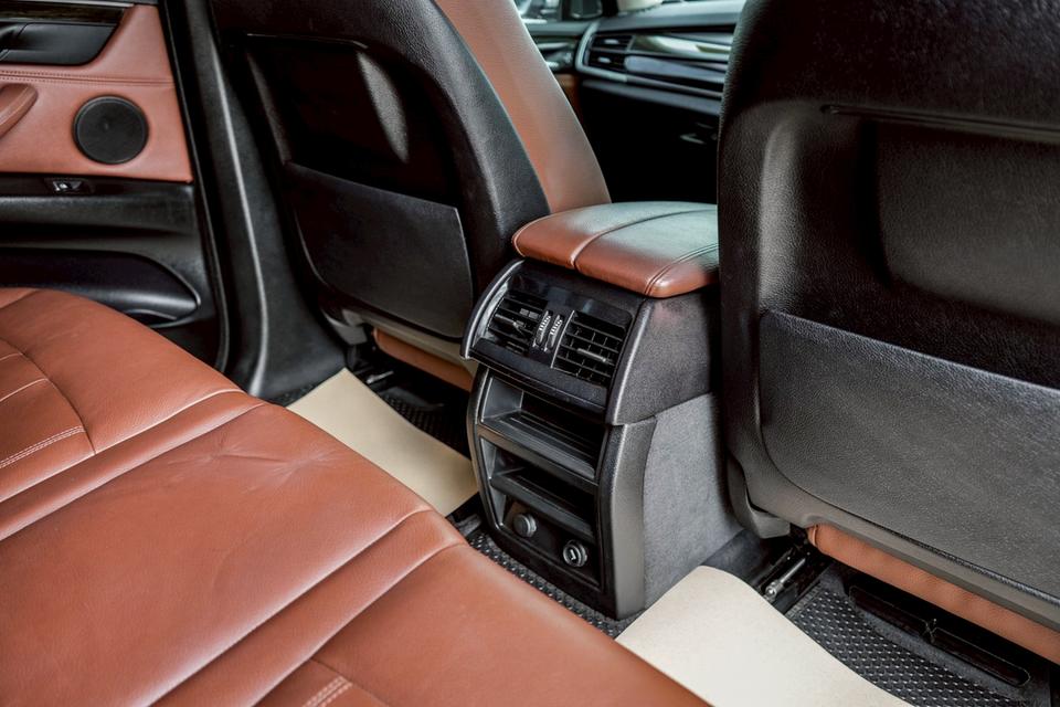 รหัสรถ CBL1073 🚙✨ BMW X5 sDrive25d F15 ปี 2017 14