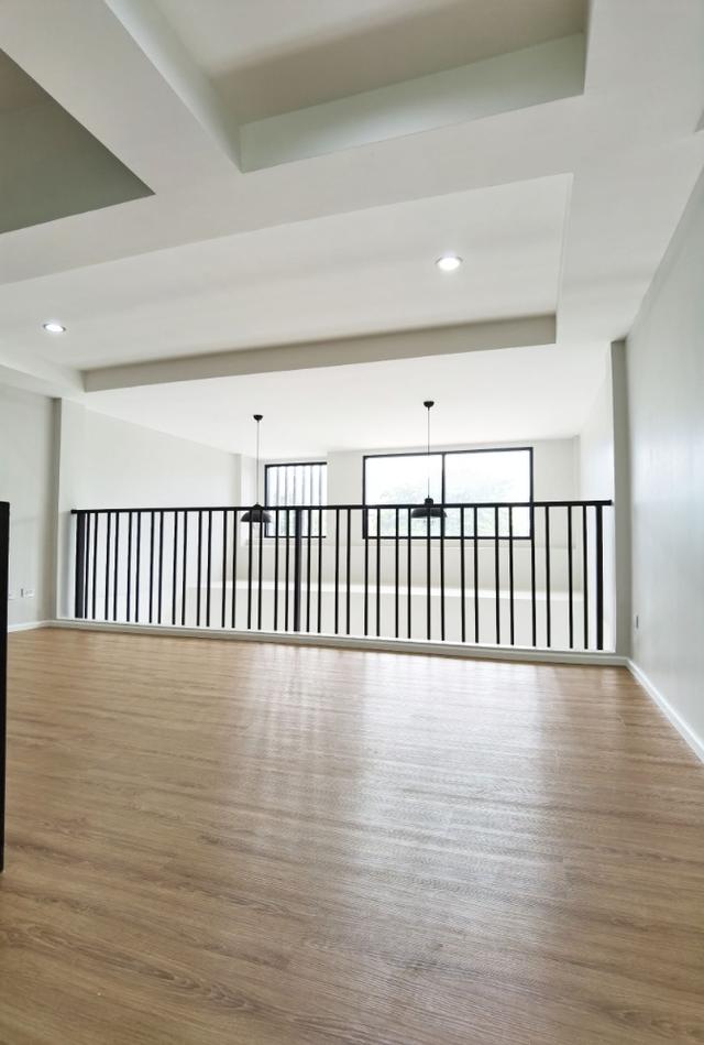 ทาวน์โฮมออฟฟิศ 3.5ชั้น 6