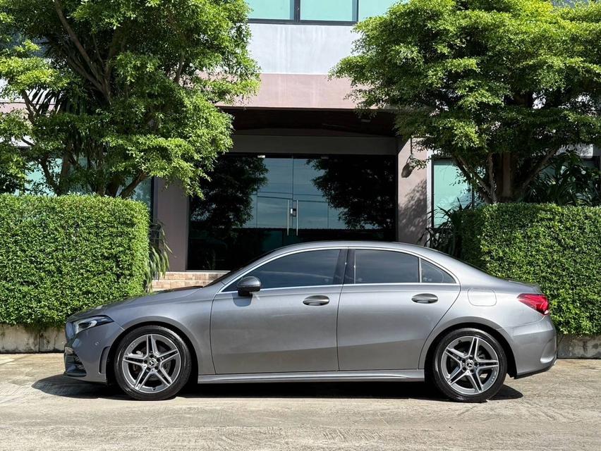 2020 BENZ A200 AMG รถสวยสภาพป้ายแดง รถวิ่งน้อยเพียง 68,XXX กม เข้าศูนย์ทุกระยะ ไม่มีอุบัติเหตุครับ รูปที่ 4