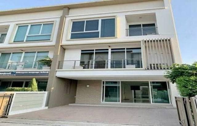 ให้เช่าทาวน์โฮม 3 ชั้น 200 ตรม. โครงการลุมพินี ทาวน์ เรสซิเดนซ์ ลาดพร้าว 21 ติด MRT ลาดพร้าว 2