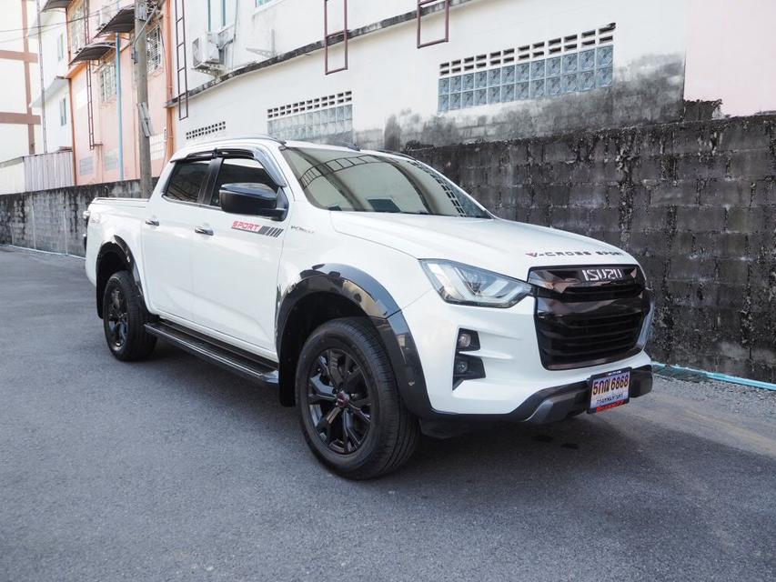 ISUZU D-MAX  V-CROSS CAB-4 3.0 Ddi ZP 4WD M/T ปี 2022