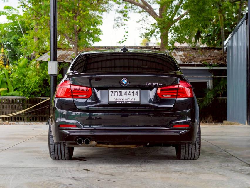 BMW 330e 2.0 Sport ปีจด 18