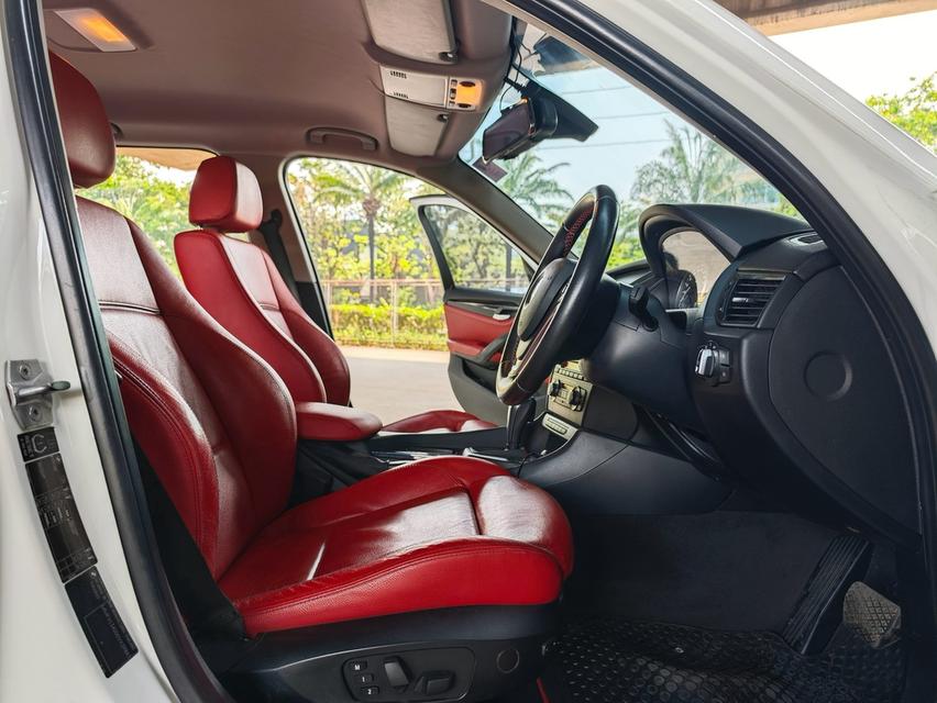 BMW X1 12