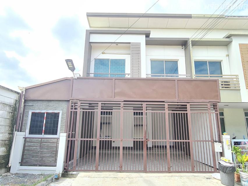 ขายด่วน หมู่บ้านฮาบิเทีย เลียบคลองสอง 1