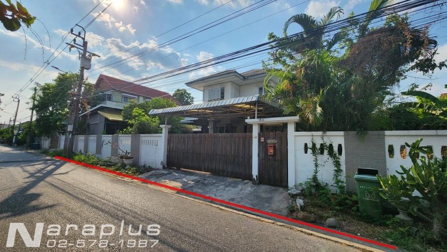 68040538 : ขายบ้านเดี่ยว 2 ชั้น บนที่ดินขนาด 94 ตร.ว. หมู่บ้านพลายรัตนะ ถนนพหลโยธิน 54/1 แยก 6 สายไหม กรุงเทพ 2