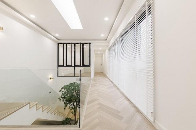 ขายทาวน์เฮ้าส์ สไตล์ Modern French Classic ซอยปรีดีย์พนมยงค์ 42 หมู่บ้าน บ้านคลองตันนิเวศน์ พร้อมอยู่ 7