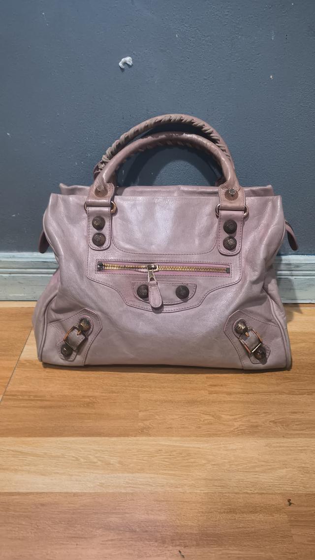 กระเป๋าสะพายbarencika