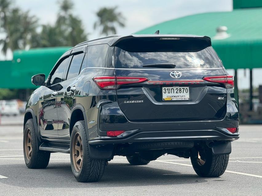 TOYOTA FORTUNER Wagon 4dr Legender 7st Auto 6sp 4WD 2.4DCT ปี 2022 สีดำ ออโต้ 12