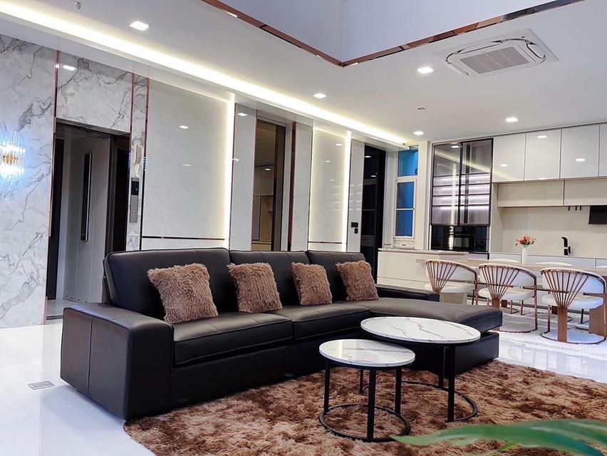 Luxury 3-Story House with Private Elevator at Vive Ekamai–RamintraModern design, fully furnished, dog-friendly, and easy access to the expressway. 4