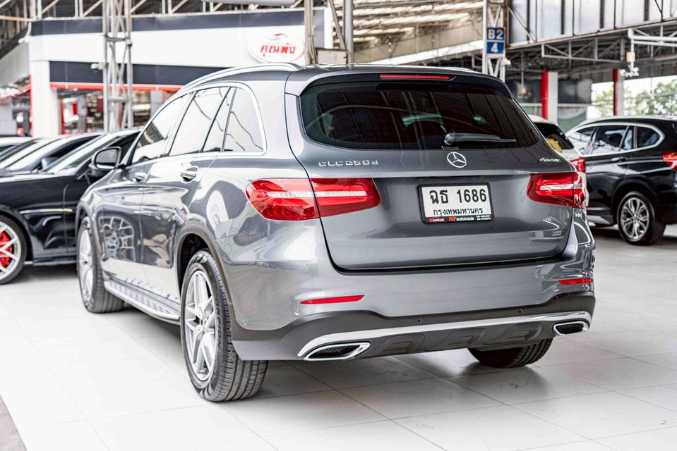 รหัสรถ NP1686 📌BENZ GLC250D AMG DYNAMIC 4MATIC ปีรถ : 2019 10